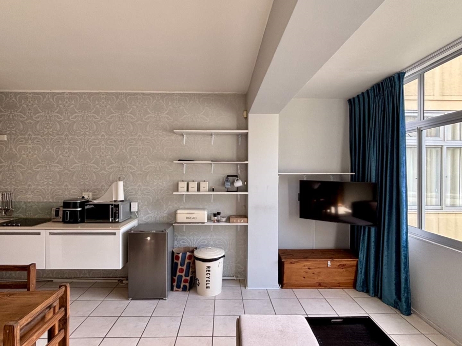 To Let 0 Bedroom Property for Rent in Tamboerskloof Western Cape